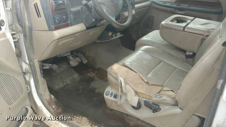 image for item DB0971 2006 Ford F350 Super Duty Lariat Crew Cab pickup truck