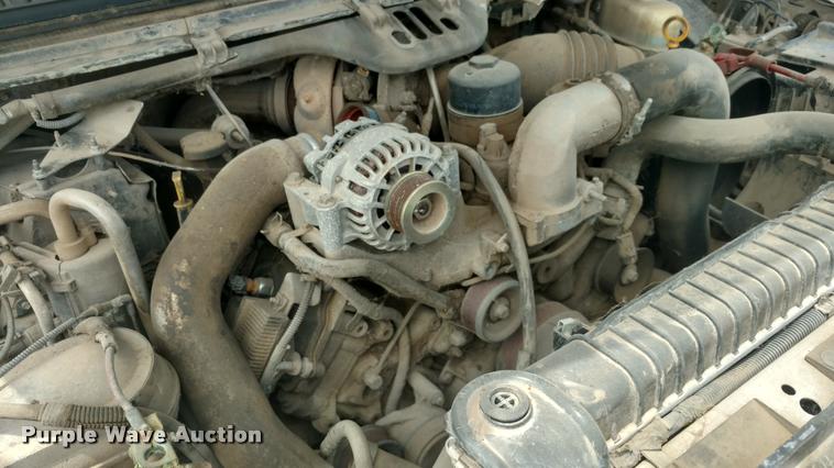 image for item DB0971 2006 Ford F350 Super Duty Lariat Crew Cab pickup truck