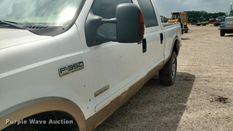 image for item DB0971 2006 Ford F350 Super Duty Lariat Crew Cab pickup truck