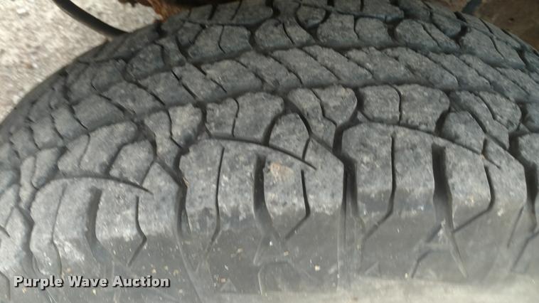 image for item DB0971 2006 Ford F350 Super Duty Lariat Crew Cab pickup truck