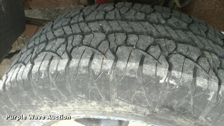 image for item DB0971 2006 Ford F350 Super Duty Lariat Crew Cab pickup truck