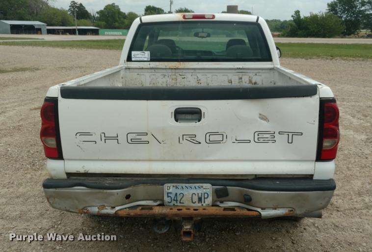 image for item DB0972 2006 Chevrolet Silverado 1500 Ext. Cab pickup truck