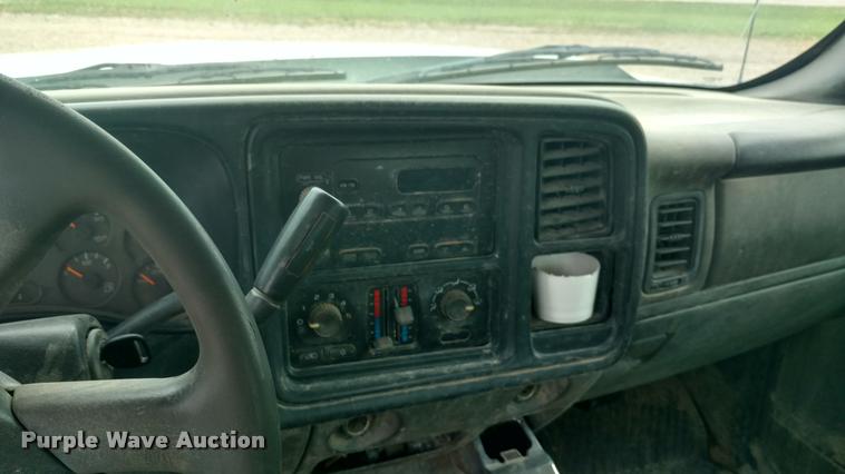 image for item DB0972 2006 Chevrolet Silverado 1500 Ext. Cab pickup truck