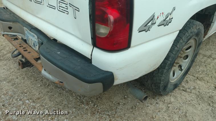 image for item DB0972 2006 Chevrolet Silverado 1500 Ext. Cab pickup truck