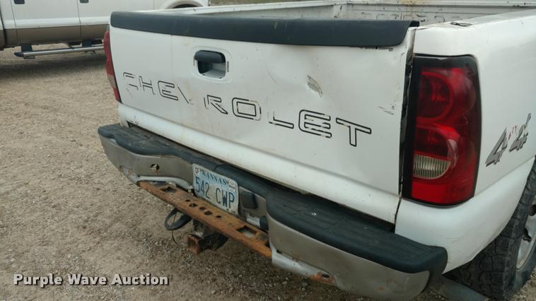 image for item DB0972 2006 Chevrolet Silverado 1500 Ext. Cab pickup truck