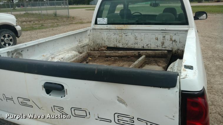 image for item DB0972 2006 Chevrolet Silverado 1500 Ext. Cab pickup truck