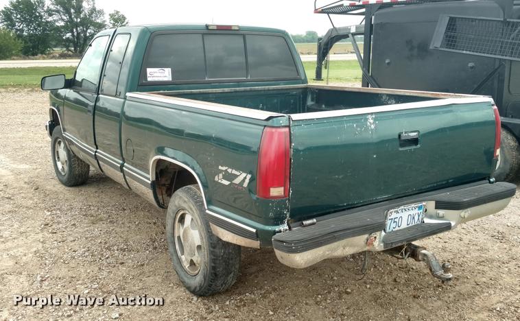 image for item DB0973 1997 GMC Sierra 1500 Ext. Cab pickup truck