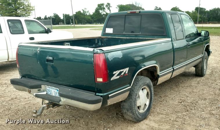 image for item DB0973 1997 GMC Sierra 1500 Ext. Cab pickup truck