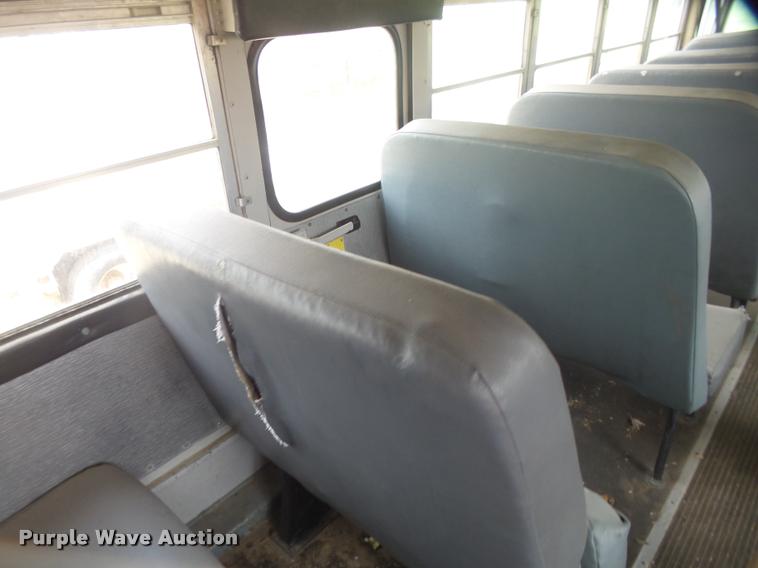 image for item DB0980 1995 International 3800 school bus