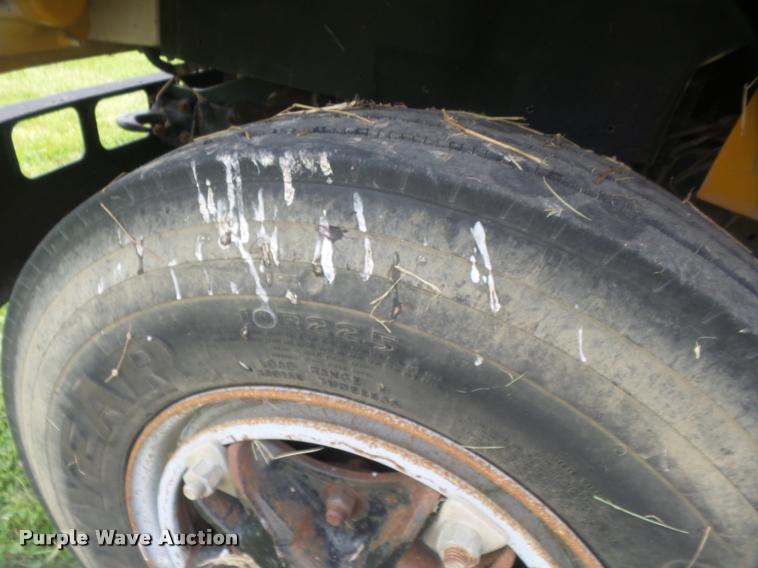 image for item DB0980 1995 International 3800 school bus