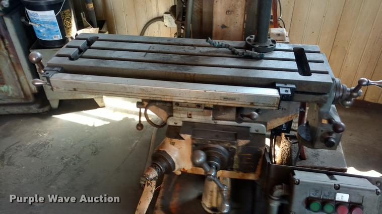 image for item DB0995 1970 Bridgeport SK180HJ204A drill press