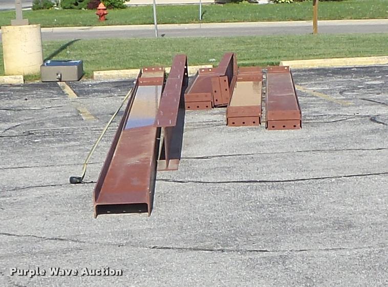 image for item DB1324 Steel building frame