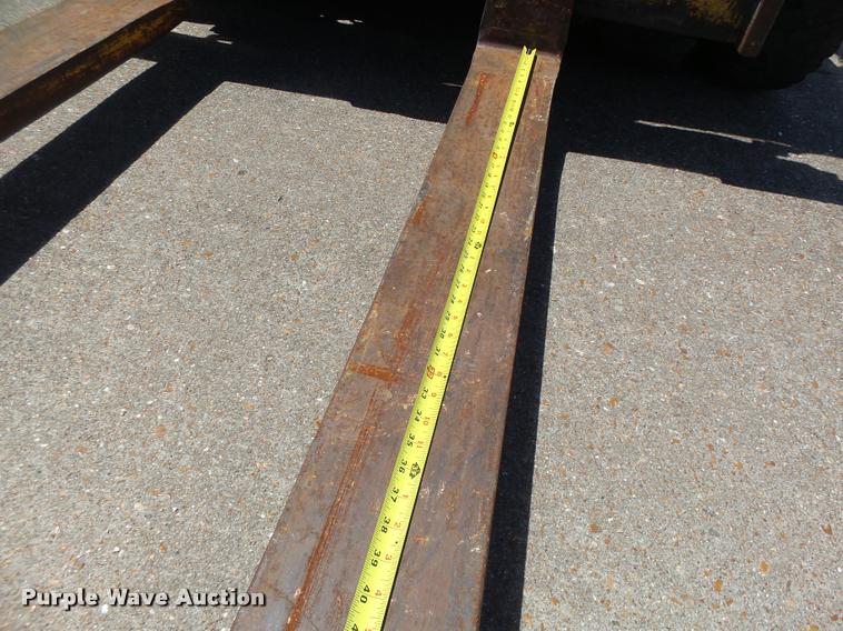 image for item DB1342 Hyster forklift