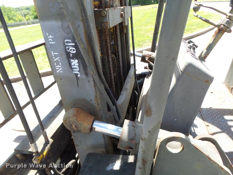 image for item DB1342 Hyster forklift