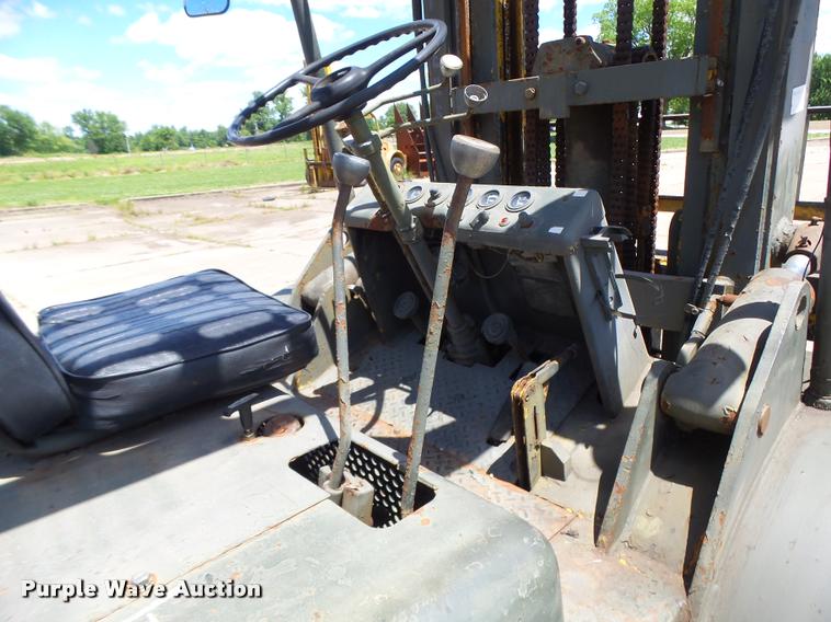 image for item DB1342 Hyster forklift