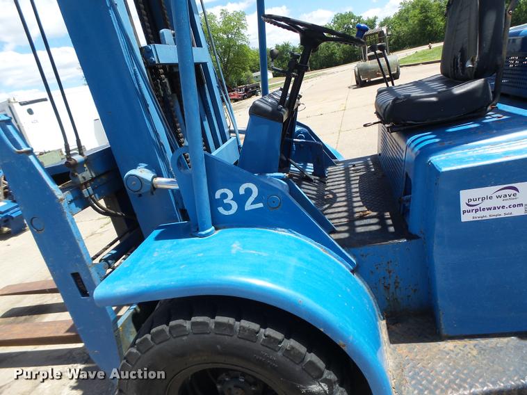 image for item DB1343 Hyster forklift