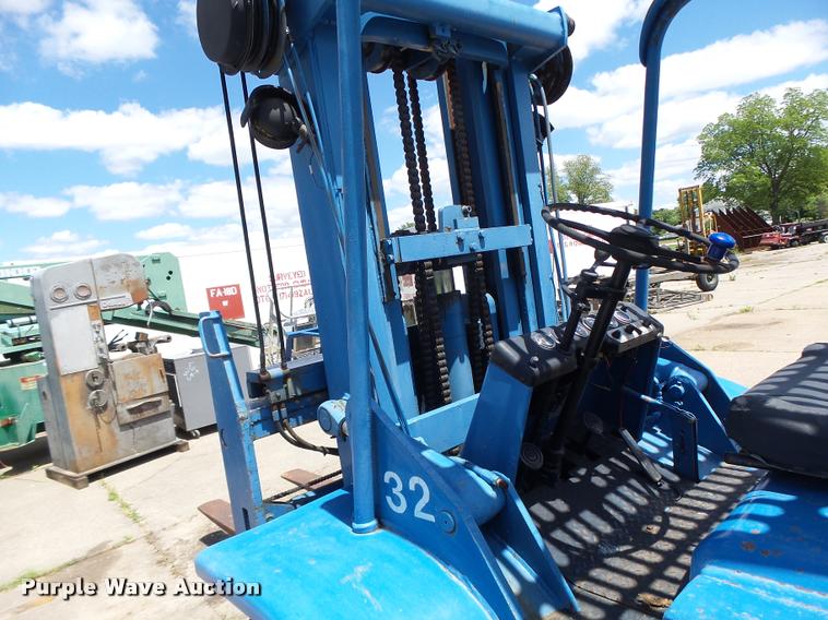 image for item DB1343 Hyster forklift