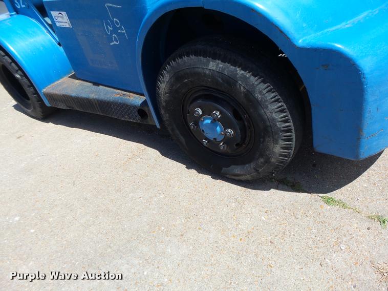 image for item DB1343 Hyster forklift