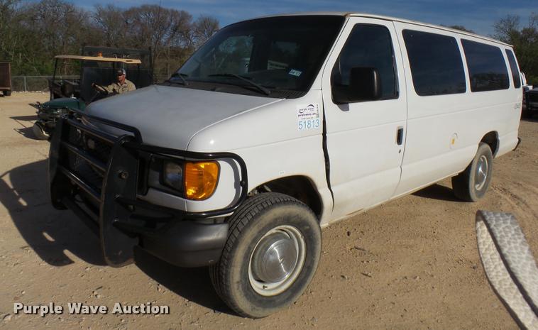 image for item DB2456 2005 Ford Econoline E350 Extended van