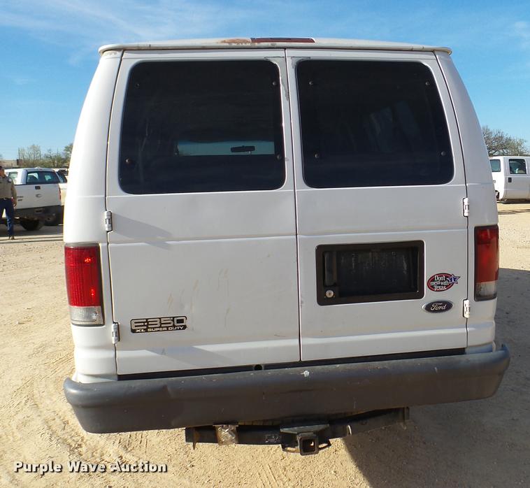 image for item DB2456 2005 Ford Econoline E350 Extended van