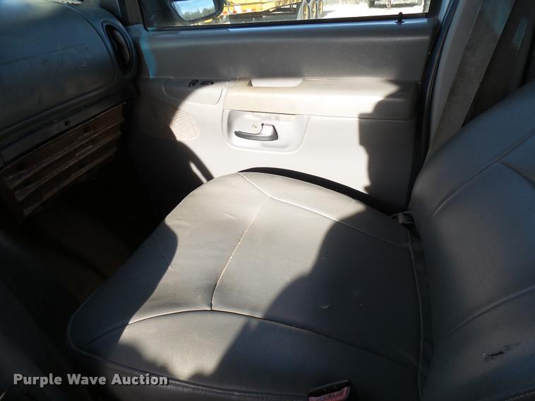 image for item DB2456 2005 Ford Econoline E350 Extended van