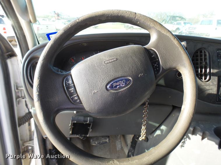 image for item DB2456 2005 Ford Econoline E350 Extended van