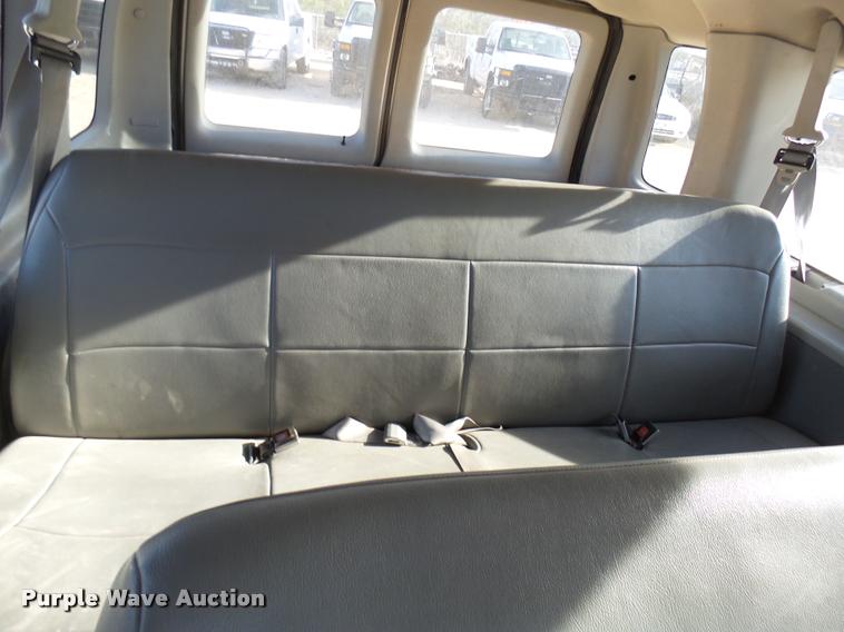 image for item DB2456 2005 Ford Econoline E350 Extended van