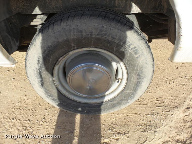 image for item DB2456 2005 Ford Econoline E350 Extended van