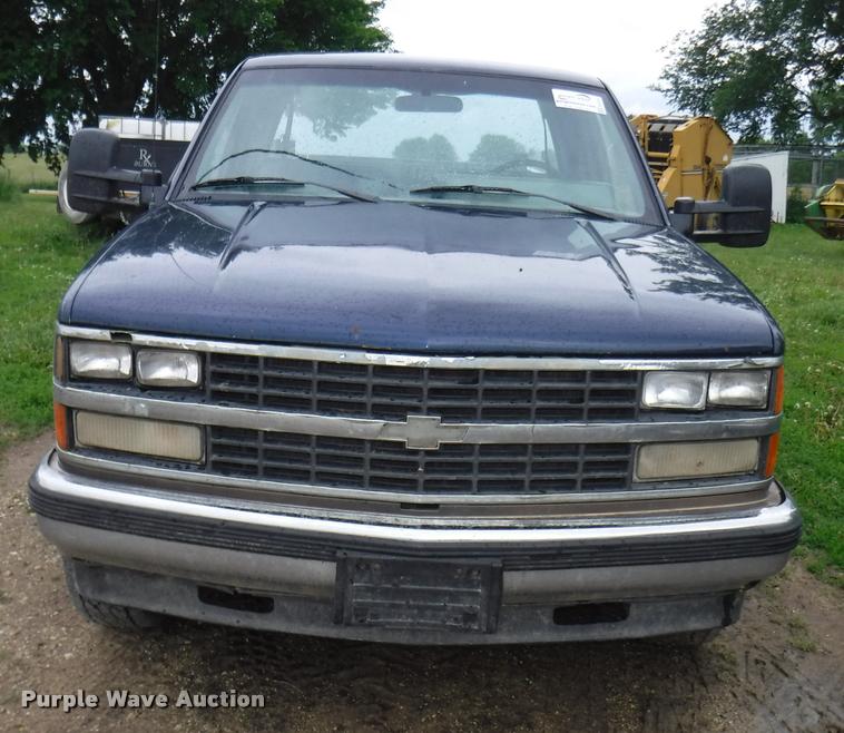 image for item DB3949 1989 Chevrolet 1500 Scottsdale Ext. Cab pickup truck