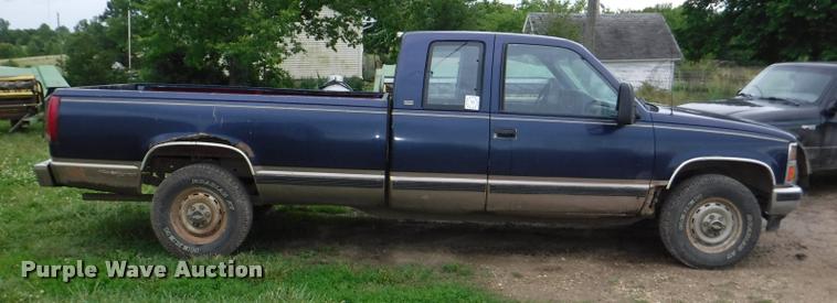 image for item DB3949 1989 Chevrolet 1500 Scottsdale Ext. Cab pickup truck