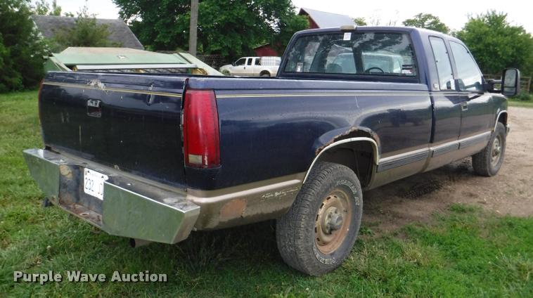 image for item DB3949 1989 Chevrolet 1500 Scottsdale Ext. Cab pickup truck