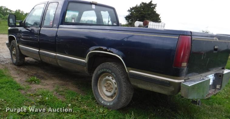 image for item DB3949 1989 Chevrolet 1500 Scottsdale Ext. Cab pickup truck