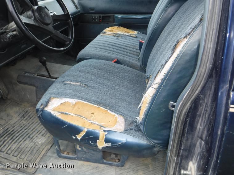 image for item DB3949 1989 Chevrolet 1500 Scottsdale Ext. Cab pickup truck