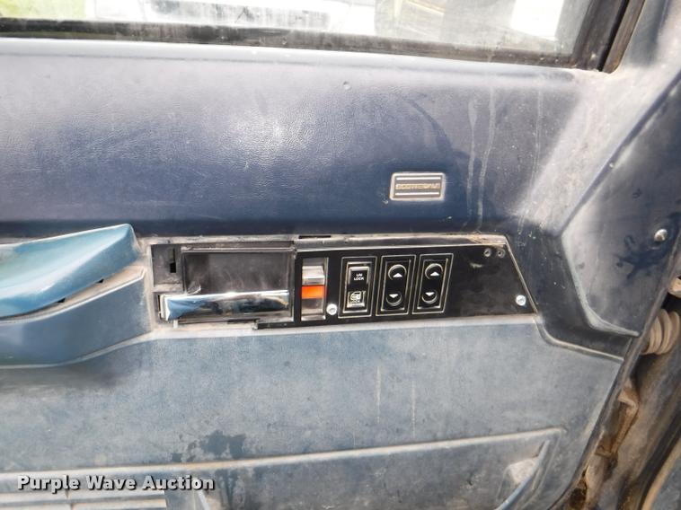 image for item DB3949 1989 Chevrolet 1500 Scottsdale Ext. Cab pickup truck