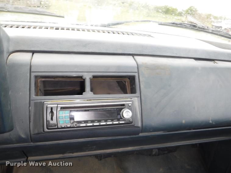 image for item DB3949 1989 Chevrolet 1500 Scottsdale Ext. Cab pickup truck