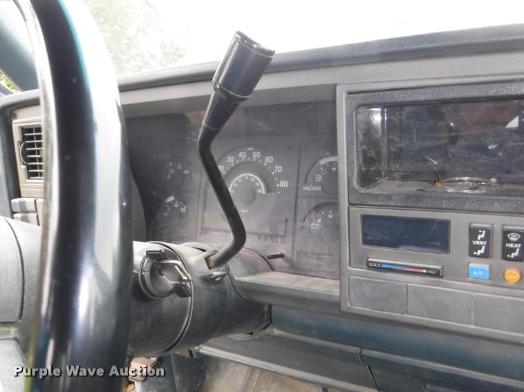 image for item DB3949 1989 Chevrolet 1500 Scottsdale Ext. Cab pickup truck