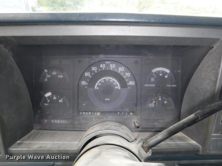 image for item DB3949 1989 Chevrolet 1500 Scottsdale Ext. Cab pickup truck