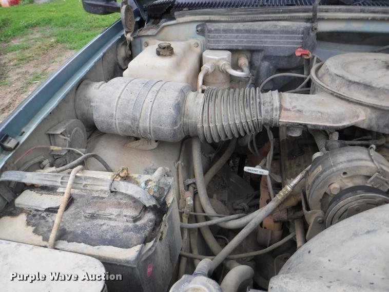 image for item DB3949 1989 Chevrolet 1500 Scottsdale Ext. Cab pickup truck