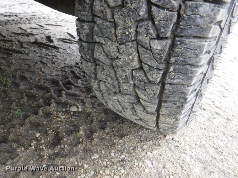 image for item DB3949 1989 Chevrolet 1500 Scottsdale Ext. Cab pickup truck