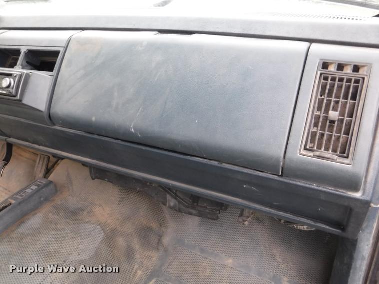 image for item DB3949 1989 Chevrolet 1500 Scottsdale Ext. Cab pickup truck