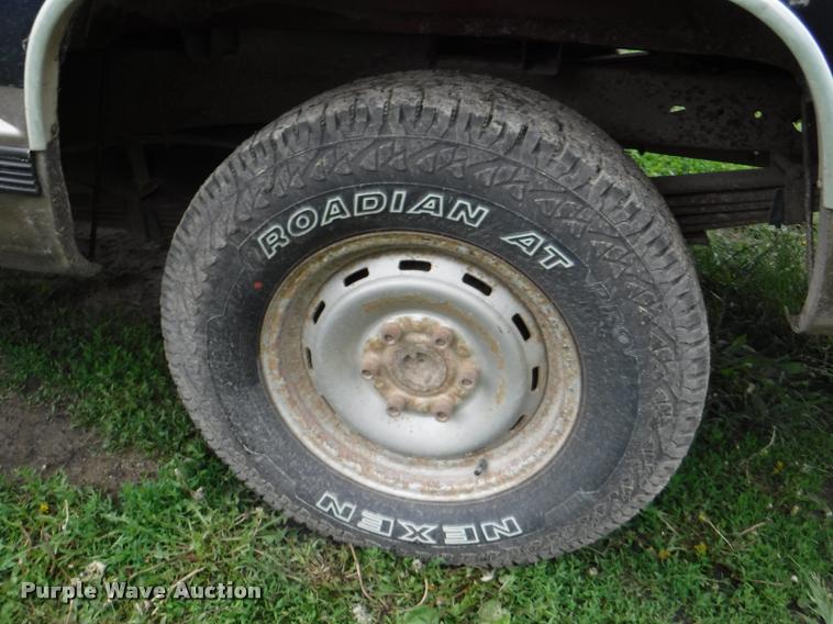 image for item DB3949 1989 Chevrolet 1500 Scottsdale Ext. Cab pickup truck