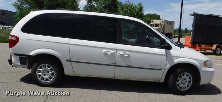 image for item DB3998 2001 Dodge Grand Caravan Sport van