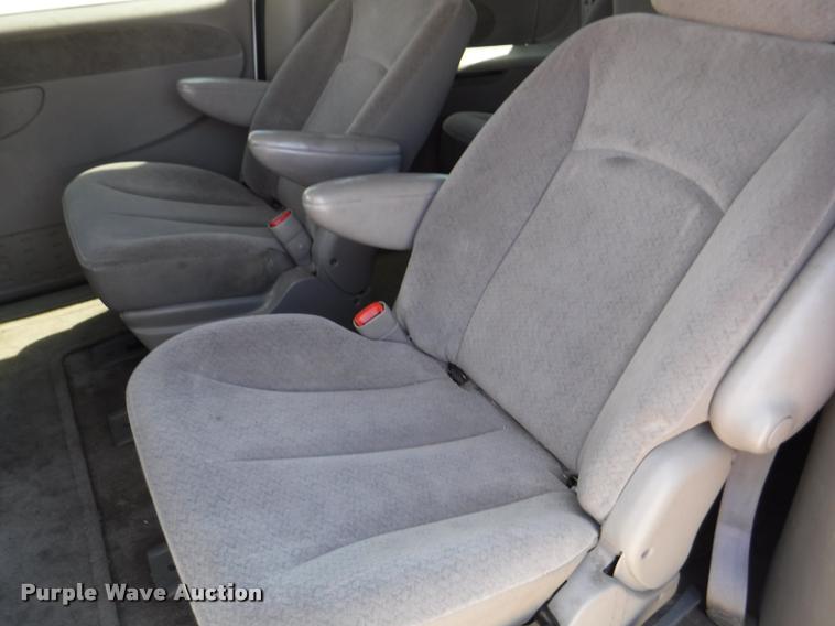 image for item DB3998 2001 Dodge Grand Caravan Sport van