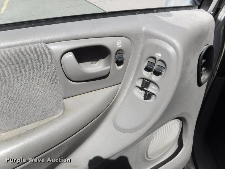image for item DB3998 2001 Dodge Grand Caravan Sport van
