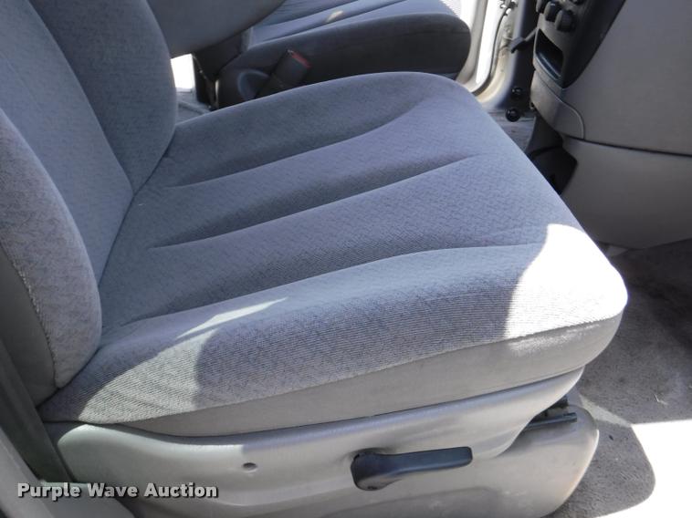 image for item DB3998 2001 Dodge Grand Caravan Sport van