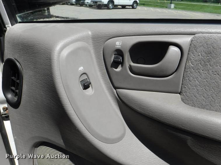image for item DB3998 2001 Dodge Grand Caravan Sport van