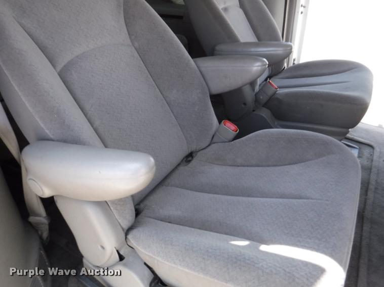 image for item DB3998 2001 Dodge Grand Caravan Sport van