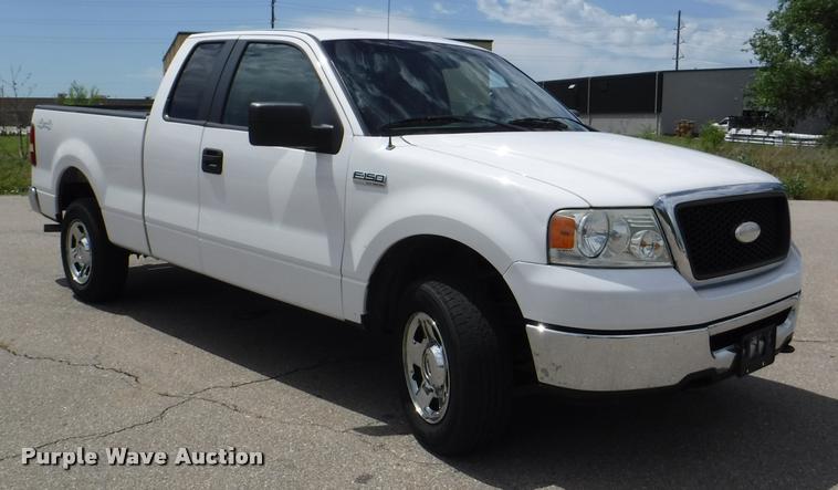 image for item DB3999 2007 Ford F150 XLT SuperCab pickup truck