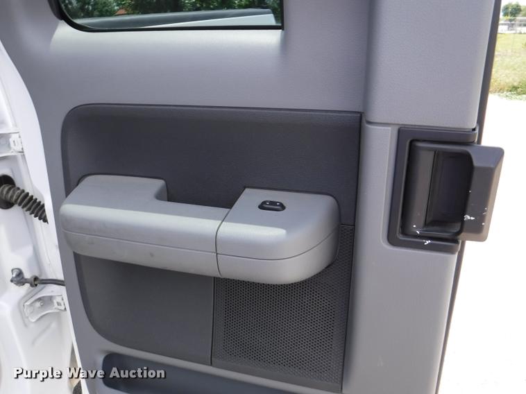 image for item DB3999 2007 Ford F150 XLT SuperCab pickup truck