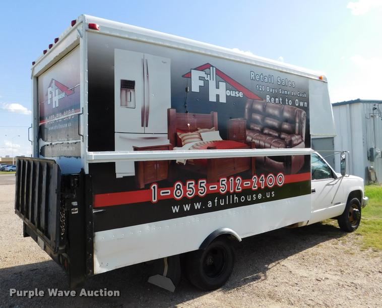 image for item DB9488 1999 Chevrolet 3500 box truck